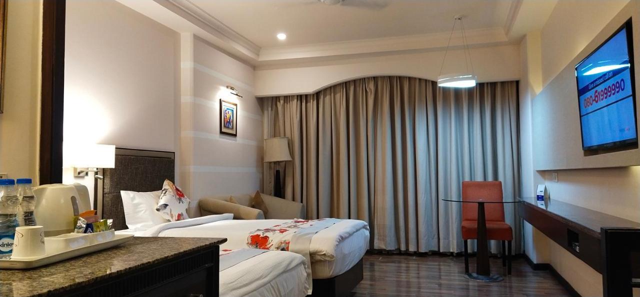 Inn Riviera Dżammu Zewnętrze zdjęcie